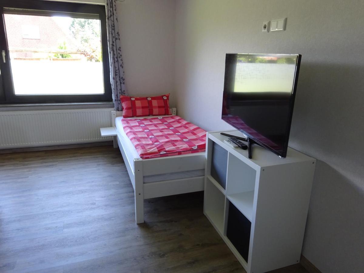 Ferienwohnung Schwiemann, Erdgeschoss Cadenberge Ngoại thất bức ảnh