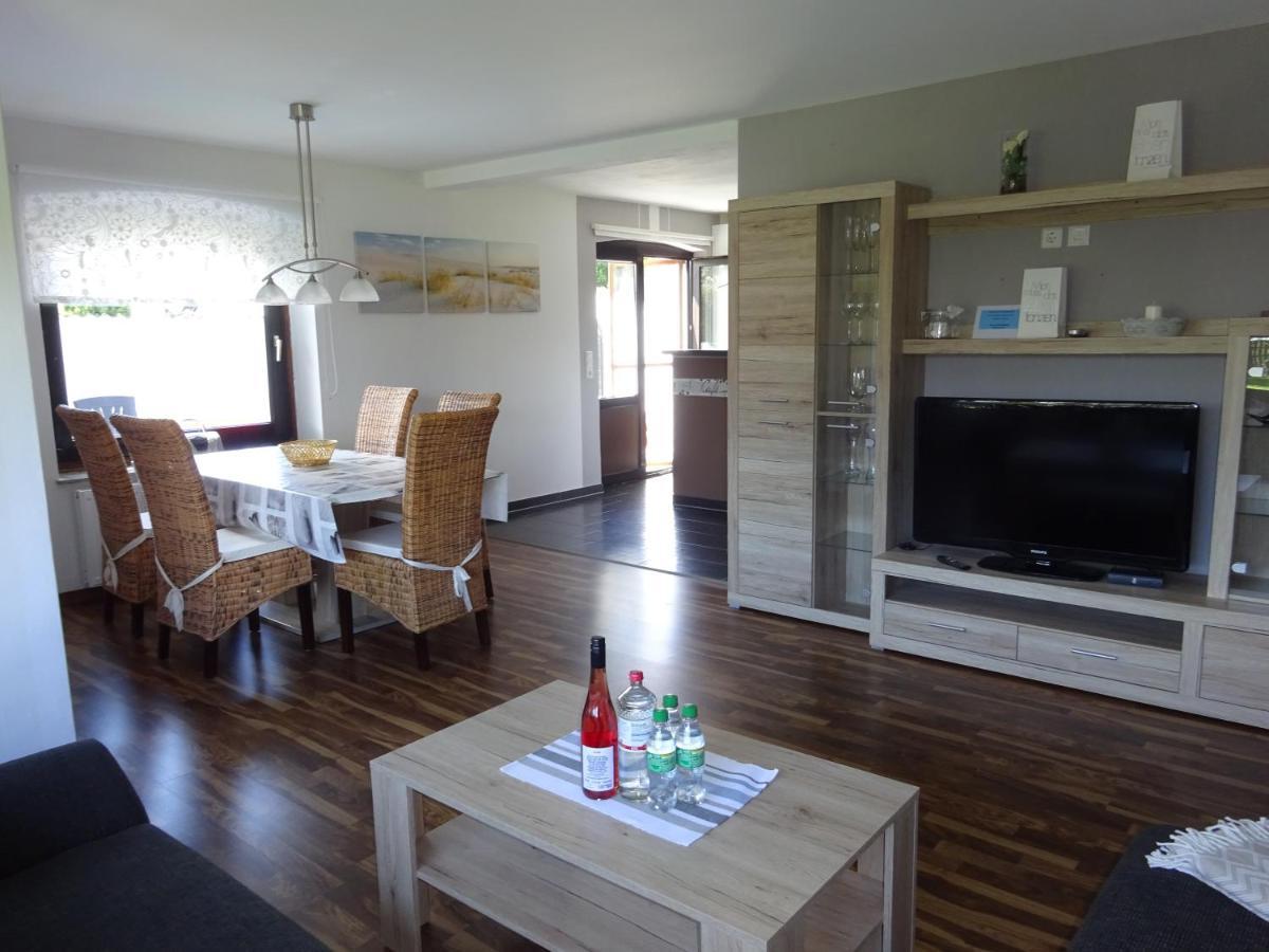 Ferienwohnung Schwiemann, Erdgeschoss Cadenberge Ngoại thất bức ảnh