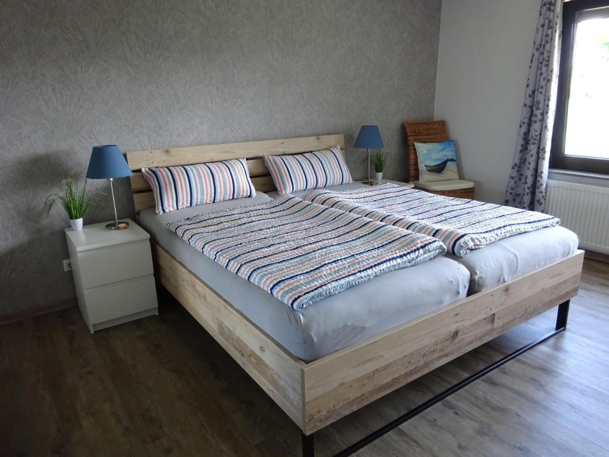 Ferienwohnung Schwiemann, Erdgeschoss Cadenberge Ngoại thất bức ảnh